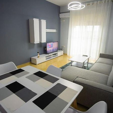 Apartment In Vlore Kejvi Esterno foto