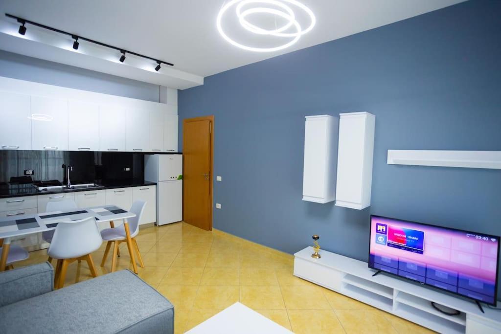 Apartment In Vlore Kejvi Esterno foto
